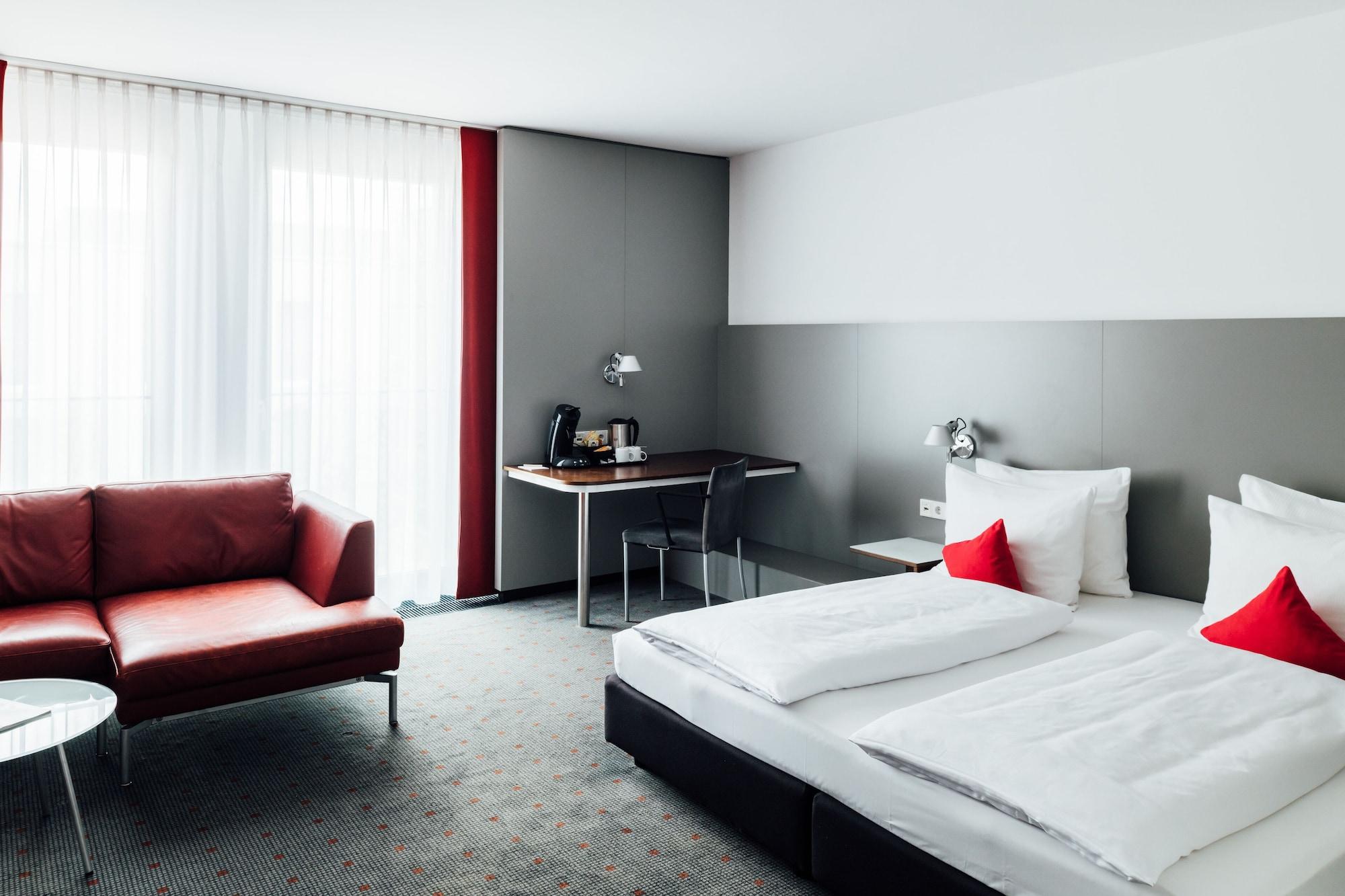 Vienna House Easy By Wyndham Stuttgart Hotel Exterior photo