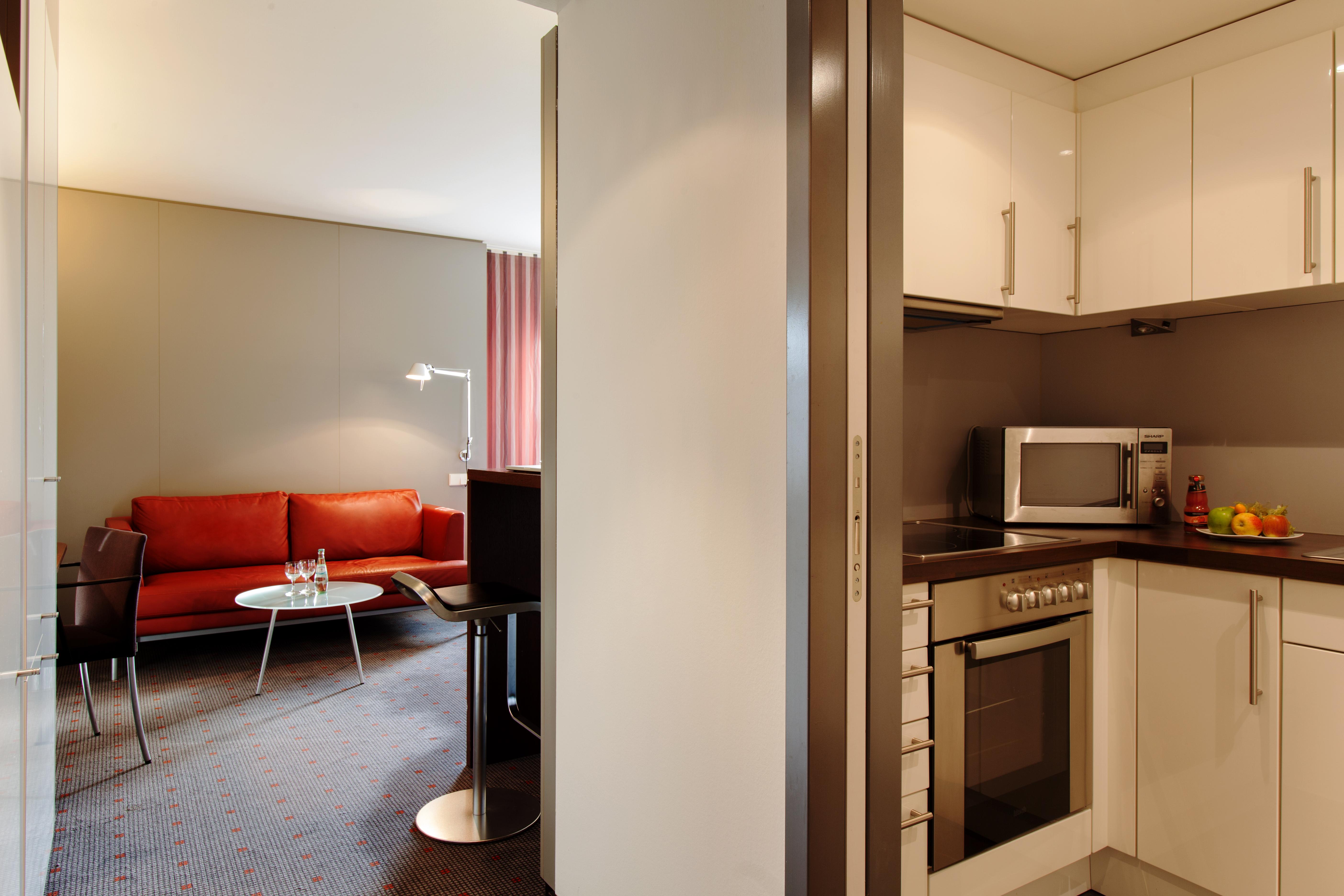 Vienna House Easy By Wyndham Stuttgart Hotel Exterior photo