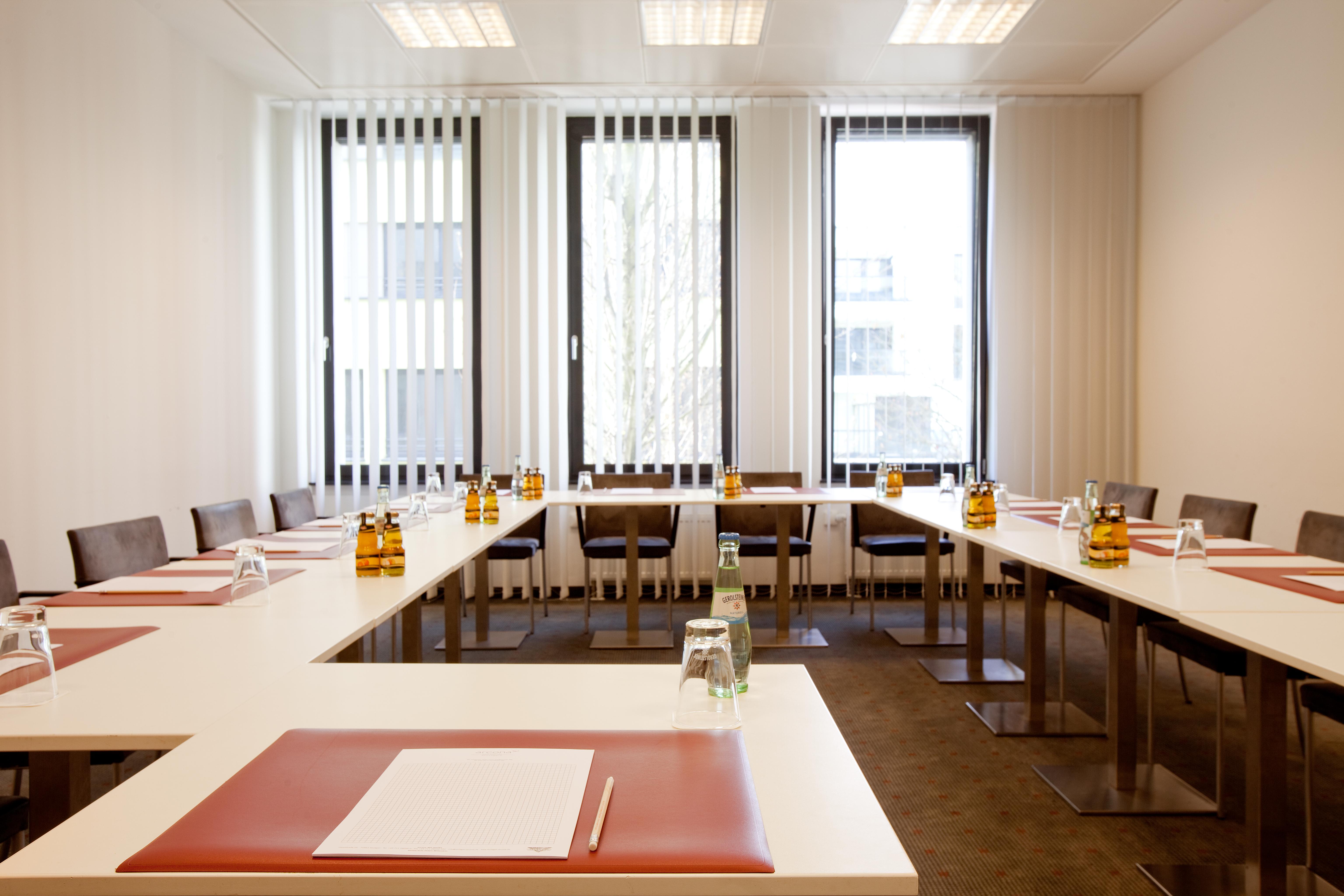 Vienna House Easy By Wyndham Stuttgart Hotel Exterior photo