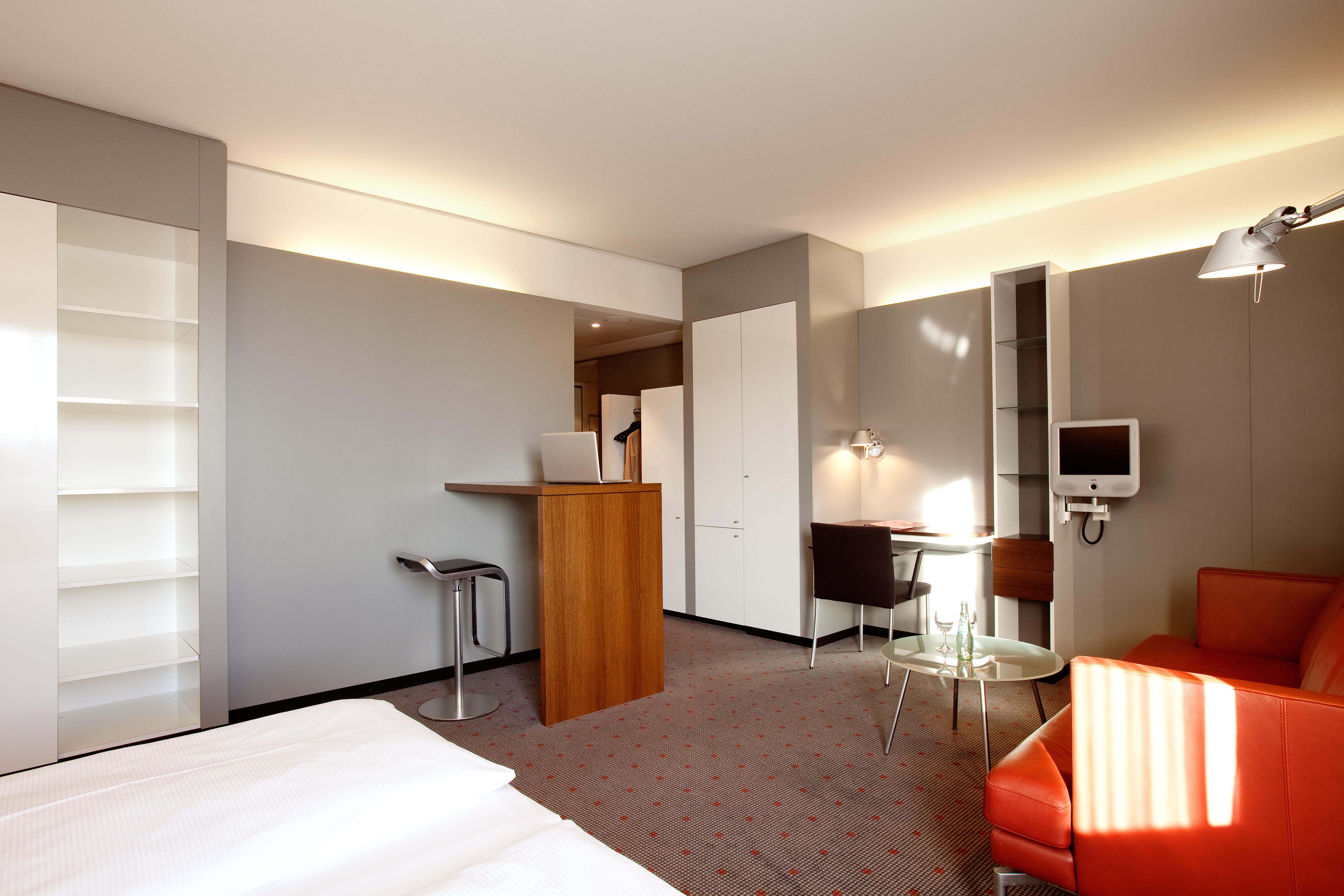 Vienna House Easy By Wyndham Stuttgart Hotel Exterior photo