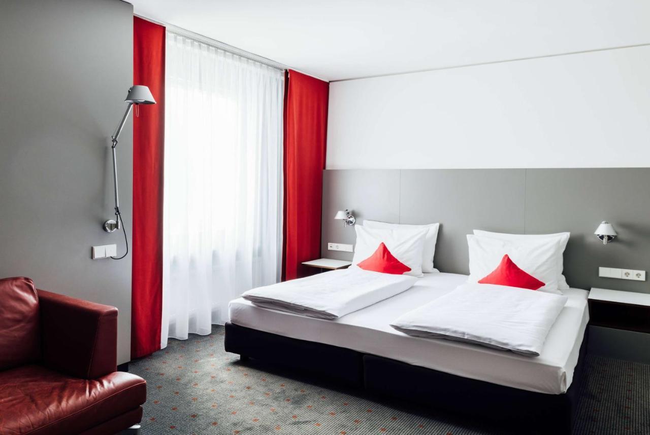 Vienna House Easy By Wyndham Stuttgart Hotel Exterior photo