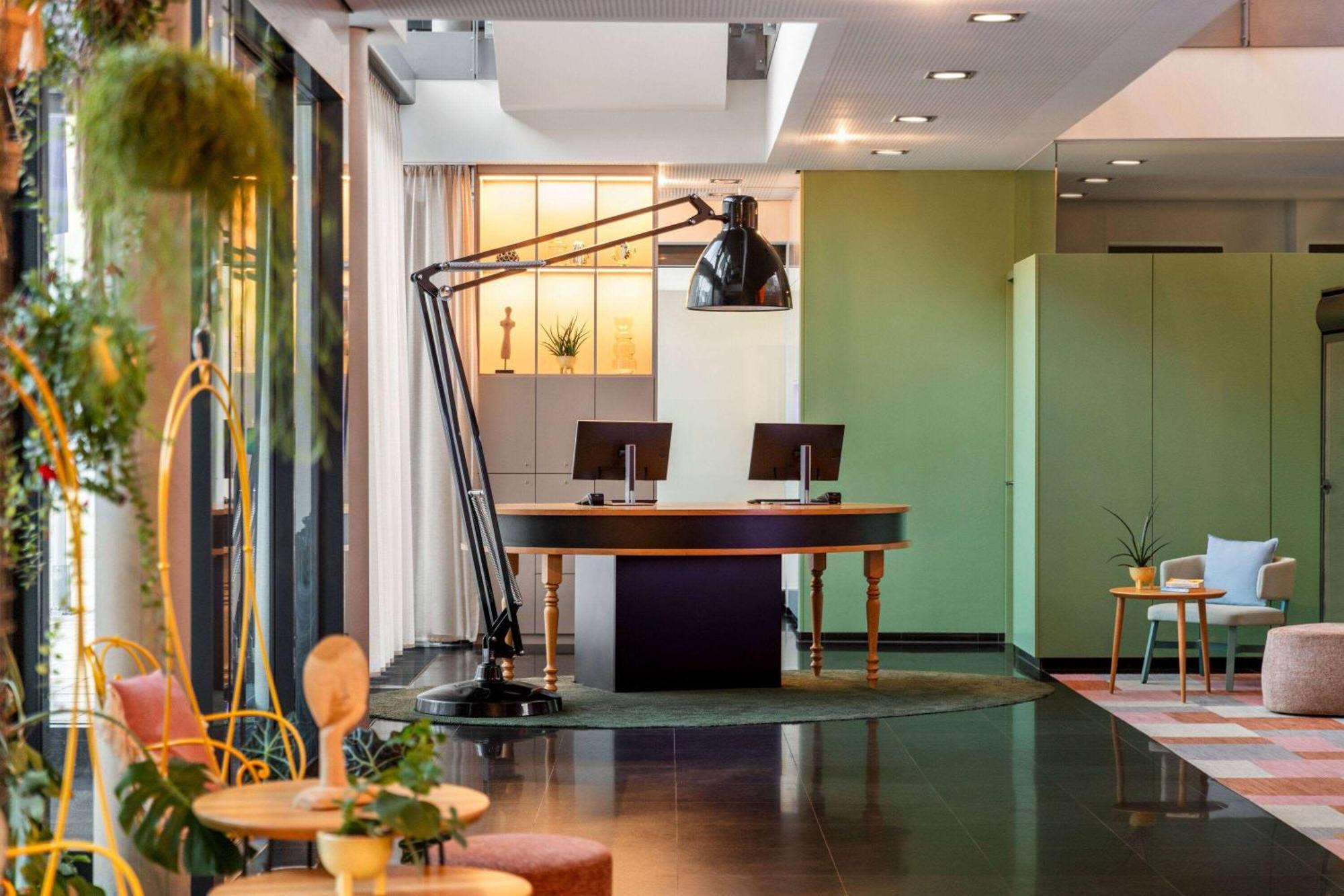 Vienna House Easy By Wyndham Stuttgart Hotel Exterior photo
