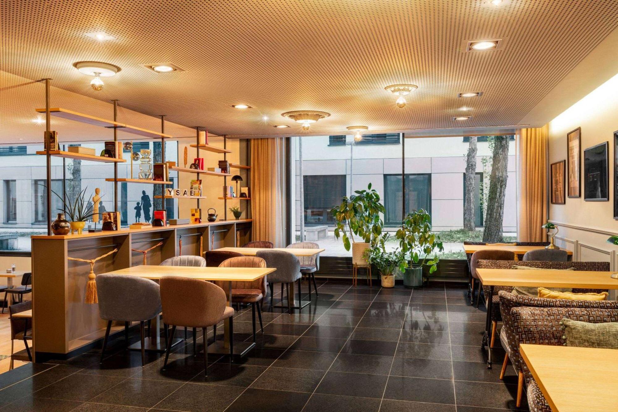 Vienna House Easy By Wyndham Stuttgart Hotel Exterior photo