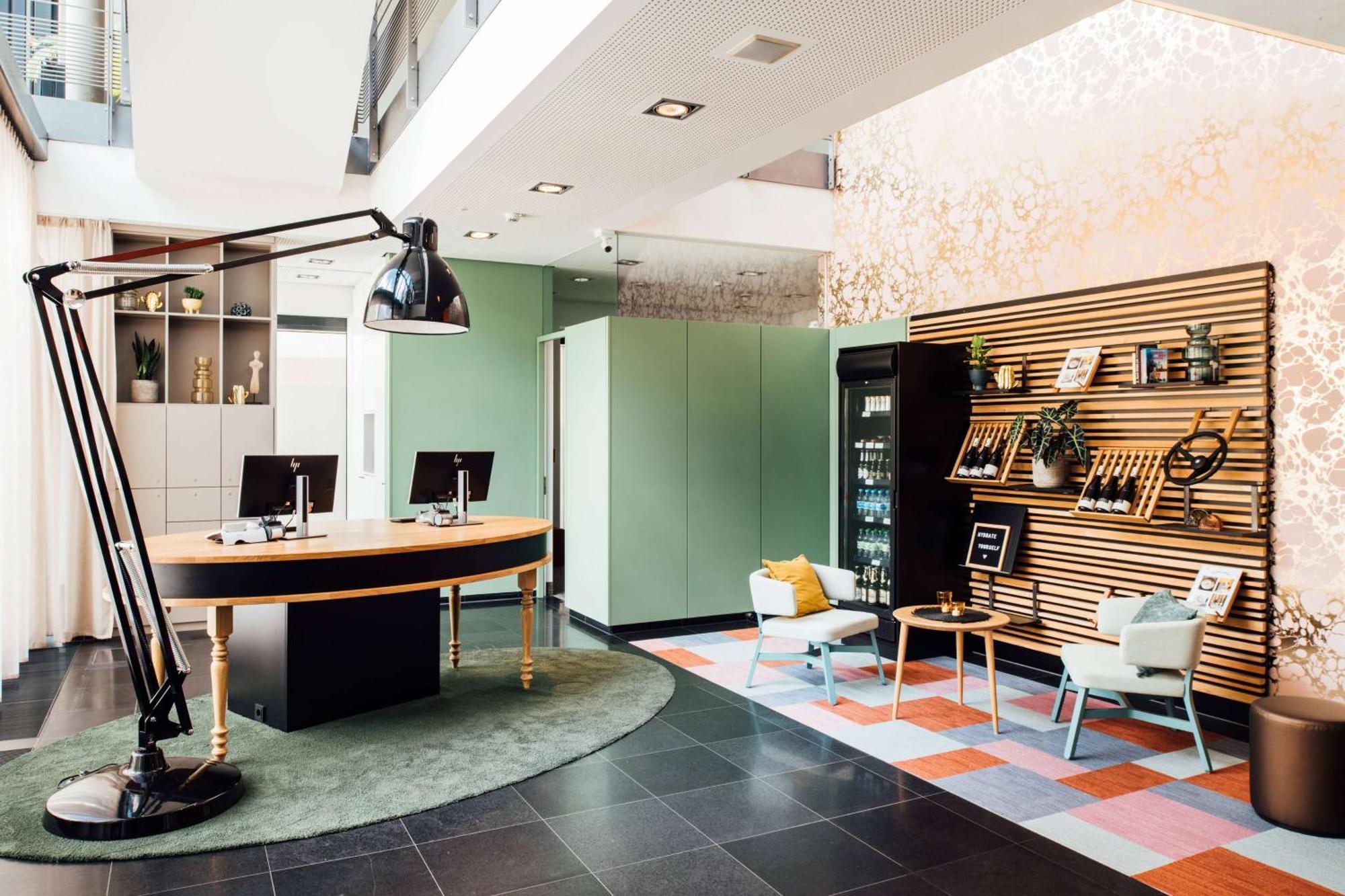 Vienna House Easy By Wyndham Stuttgart Hotel Exterior photo